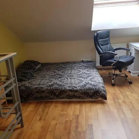 Easyrentals Near Airport